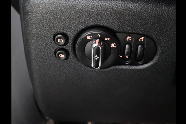 MINI 3-deurs 1.5 One First Salt [APPLE CARPLAY, CRUISE CONTROL, NAVIGATIE, AIRCONDITIONING, DIMLICHTEN AUTOMATISCH, NIEUWSTAAT]