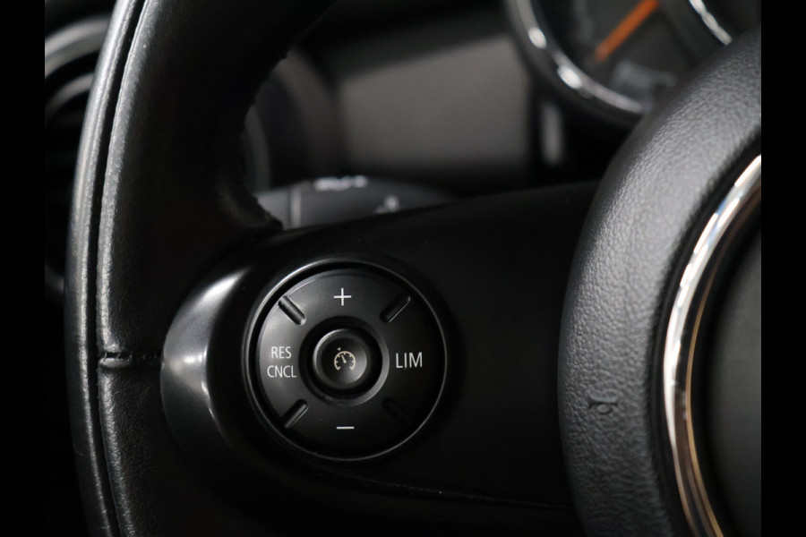 MINI 3-deurs 1.5 One First Salt [APPLE CARPLAY, CRUISE CONTROL, NAVIGATIE, AIRCONDITIONING, DIMLICHTEN AUTOMATISCH, NIEUWSTAAT]