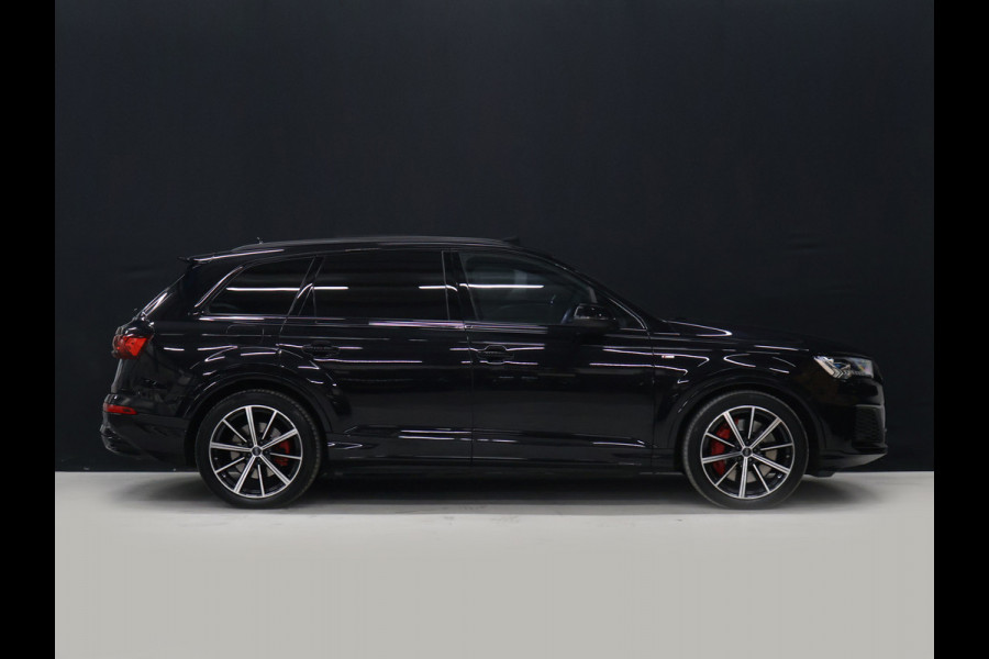 Audi Q7 60 TFSI e quattro Competition S Line [LUCHTVERING, TREKHAAK UITKLAPBAAR, SCHUIFDAK, BOSE 3D, MEMORY SEATS, 360° CAMERA, APPLE CARPLAY, STOELVERWARMING V+A, STOELVENTILATIE, STUURVERWARMING, ADAPTIVE CRUISE, NIEUWSTAAT]