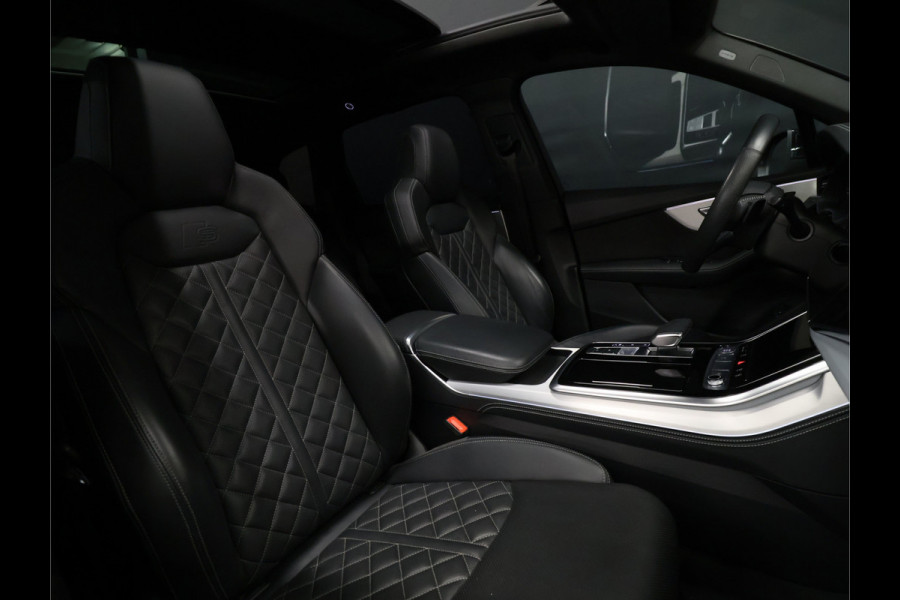Audi Q7 60 TFSI e quattro Competition S Line [LUCHTVERING, TREKHAAK UITKLAPBAAR, SCHUIFDAK, BOSE 3D, MEMORY SEATS, 360° CAMERA, APPLE CARPLAY, STOELVERWARMING V+A, STOELVENTILATIE, STUURVERWARMING, ADAPTIVE CRUISE, NIEUWSTAAT]