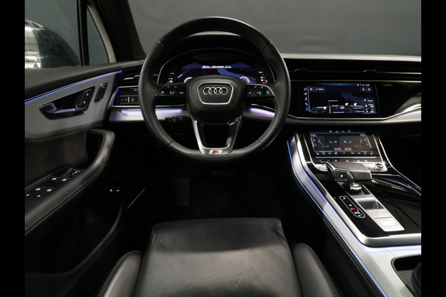 Audi Q7 60 TFSI e quattro Competition S Line [LUCHTVERING, TREKHAAK UITKLAPBAAR, SCHUIFDAK, BOSE 3D, MEMORY SEATS, 360° CAMERA, APPLE CARPLAY, STOELVERWARMING V+A, STOELVENTILATIE, STUURVERWARMING, ADAPTIVE CRUISE, NIEUWSTAAT]