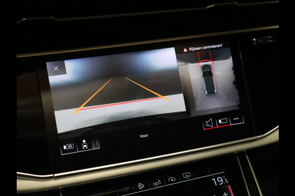 Audi Q7 60 TFSI e quattro Competition S Line [LUCHTVERING, TREKHAAK UITKLAPBAAR, SCHUIFDAK, BOSE 3D, MEMORY SEATS, 360° CAMERA, APPLE CARPLAY, STOELVERWARMING V+A, STOELVENTILATIE, STUURVERWARMING, ADAPTIVE CRUISE, NIEUWSTAAT]