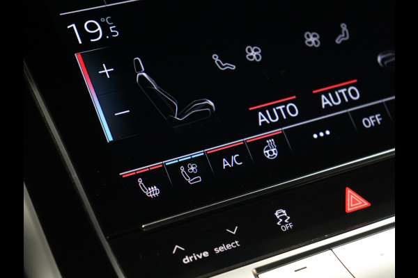 Audi Q7 60 TFSI e quattro Competition S Line [LUCHTVERING, TREKHAAK UITKLAPBAAR, SCHUIFDAK, BOSE 3D, MEMORY SEATS, 360° CAMERA, APPLE CARPLAY, STOELVERWARMING V+A, STOELVENTILATIE, STUURVERWARMING, ADAPTIVE CRUISE, NIEUWSTAAT]