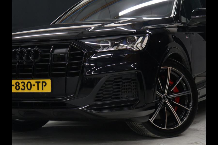 Audi Q7 60 TFSI e quattro Competition S Line [LUCHTVERING, TREKHAAK UITKLAPBAAR, SCHUIFDAK, BOSE 3D, MEMORY SEATS, 360° CAMERA, APPLE CARPLAY, STOELVERWARMING V+A, STOELVENTILATIE, STUURVERWARMING, ADAPTIVE CRUISE, NIEUWSTAAT]