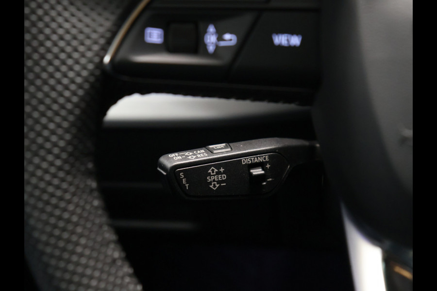 Audi Q7 60 TFSI e quattro Competition S Line [LUCHTVERING, TREKHAAK UITKLAPBAAR, SCHUIFDAK, BOSE 3D, MEMORY SEATS, 360° CAMERA, APPLE CARPLAY, STOELVERWARMING V+A, STOELVENTILATIE, STUURVERWARMING, ADAPTIVE CRUISE, NIEUWSTAAT]