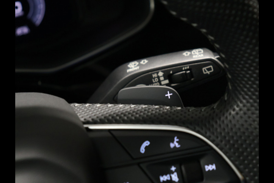 Audi Q7 60 TFSI e quattro Competition S Line [LUCHTVERING, TREKHAAK UITKLAPBAAR, SCHUIFDAK, BOSE 3D, MEMORY SEATS, 360° CAMERA, APPLE CARPLAY, STOELVERWARMING V+A, STOELVENTILATIE, STUURVERWARMING, ADAPTIVE CRUISE, NIEUWSTAAT]
