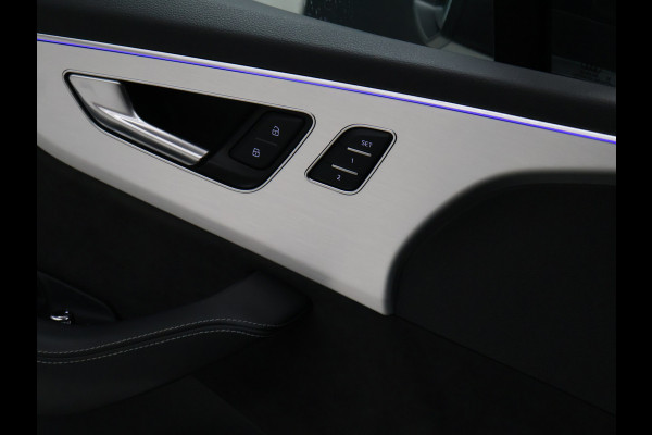 Audi Q7 60 TFSI e quattro Competition S Line [LUCHTVERING, TREKHAAK UITKLAPBAAR, SCHUIFDAK, BOSE 3D, MEMORY SEATS, 360° CAMERA, APPLE CARPLAY, STOELVERWARMING V+A, STOELVENTILATIE, STUURVERWARMING, ADAPTIVE CRUISE, NIEUWSTAAT]