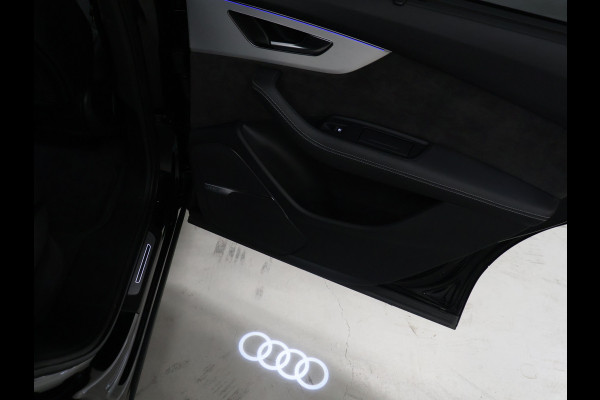 Audi Q7 60 TFSI e quattro Competition S Line [LUCHTVERING, TREKHAAK UITKLAPBAAR, SCHUIFDAK, BOSE 3D, MEMORY SEATS, 360° CAMERA, APPLE CARPLAY, STOELVERWARMING V+A, STOELVENTILATIE, STUURVERWARMING, ADAPTIVE CRUISE, NIEUWSTAAT]