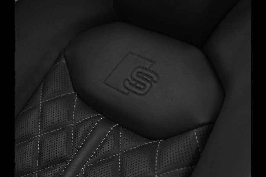 Audi Q7 60 TFSI e quattro Competition S Line [LUCHTVERING, TREKHAAK UITKLAPBAAR, SCHUIFDAK, BOSE 3D, MEMORY SEATS, 360° CAMERA, APPLE CARPLAY, STOELVERWARMING V+A, STOELVENTILATIE, STUURVERWARMING, ADAPTIVE CRUISE, NIEUWSTAAT]