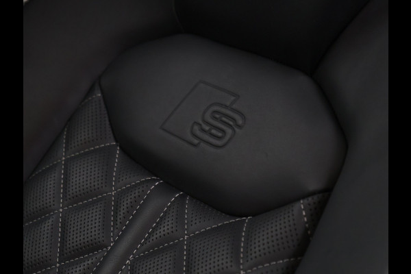 Audi Q7 60 TFSI e quattro Competition S Line [LUCHTVERING, TREKHAAK UITKLAPBAAR, SCHUIFDAK, BOSE 3D, MEMORY SEATS, 360° CAMERA, APPLE CARPLAY, STOELVERWARMING V+A, STOELVENTILATIE, STUURVERWARMING, ADAPTIVE CRUISE, NIEUWSTAAT]