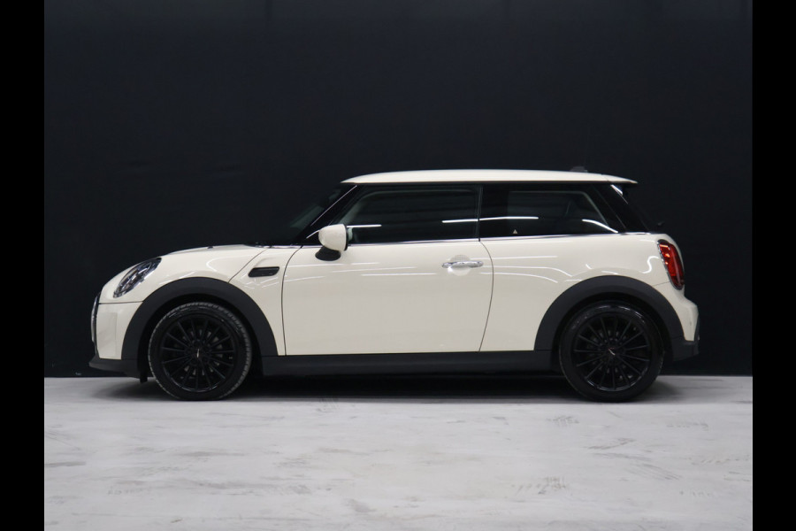 MINI 3-deurs 1.5 One Business Edition [APPLE CARPLAY, JCW VELG, PARKEERSENSOR, SPORTSTOELEN, CRUISE CONTROL, NIEUWSTAAT]