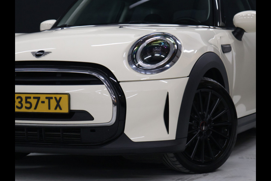 MINI 3-deurs 1.5 One Business Edition [APPLE CARPLAY, JCW VELG, PARKEERSENSOR, SPORTSTOELEN, CRUISE CONTROL, NIEUWSTAAT]