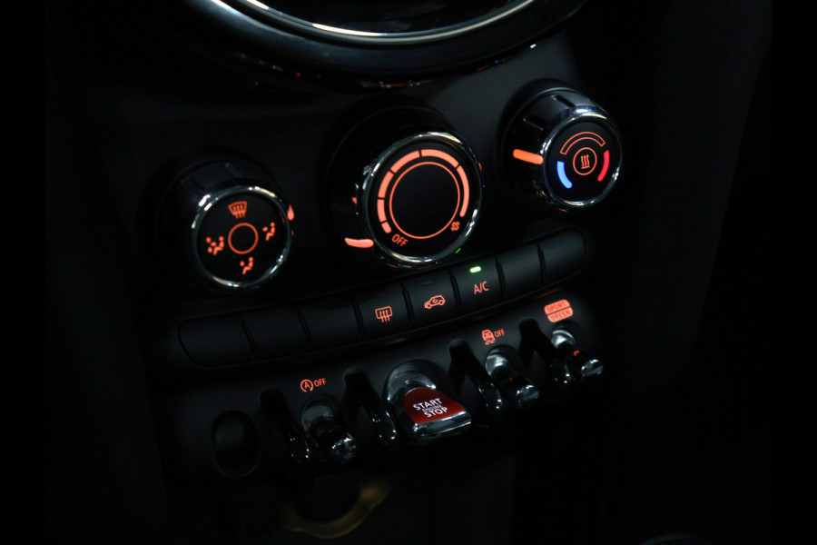 MINI 3-deurs 1.5 One Business Edition [APPLE CARPLAY, JCW VELG, PARKEERSENSOR, SPORTSTOELEN, CRUISE CONTROL, NIEUWSTAAT]