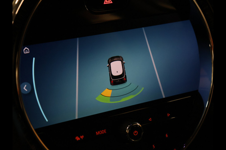 MINI 3-deurs 1.5 One Business Edition [APPLE CARPLAY, JCW VELG, PARKEERSENSOR, SPORTSTOELEN, CRUISE CONTROL, NIEUWSTAAT]