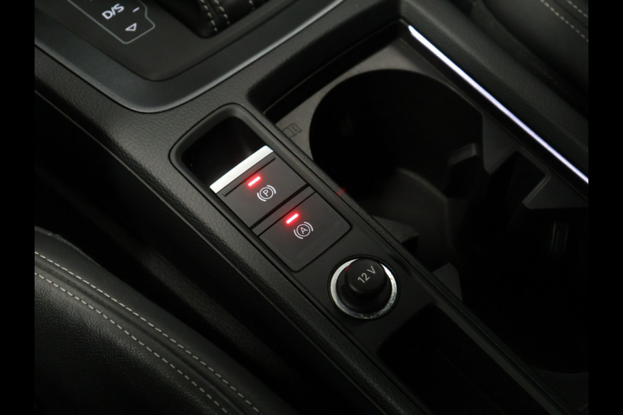 Audi Q3 Sportback 45 TFSI e Edition [TREKHAAK, APPLE CARPLAY, ANDROID AUTO, CAMERA, STOELVERWARMING, ADAPTIVE CRUISE, DODE HOEK DETECTIE, CLIMATE, NIEUWSTAAT]