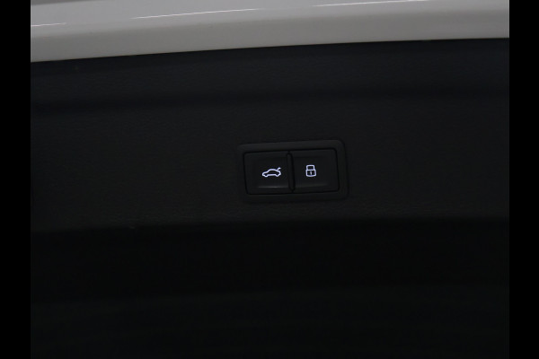 Audi Q3 Sportback 45 TFSI e Edition [TREKHAAK, APPLE CARPLAY, ANDROID AUTO, CAMERA, STOELVERWARMING, ADAPTIVE CRUISE, DODE HOEK DETECTIE, CLIMATE, NIEUWSTAAT]