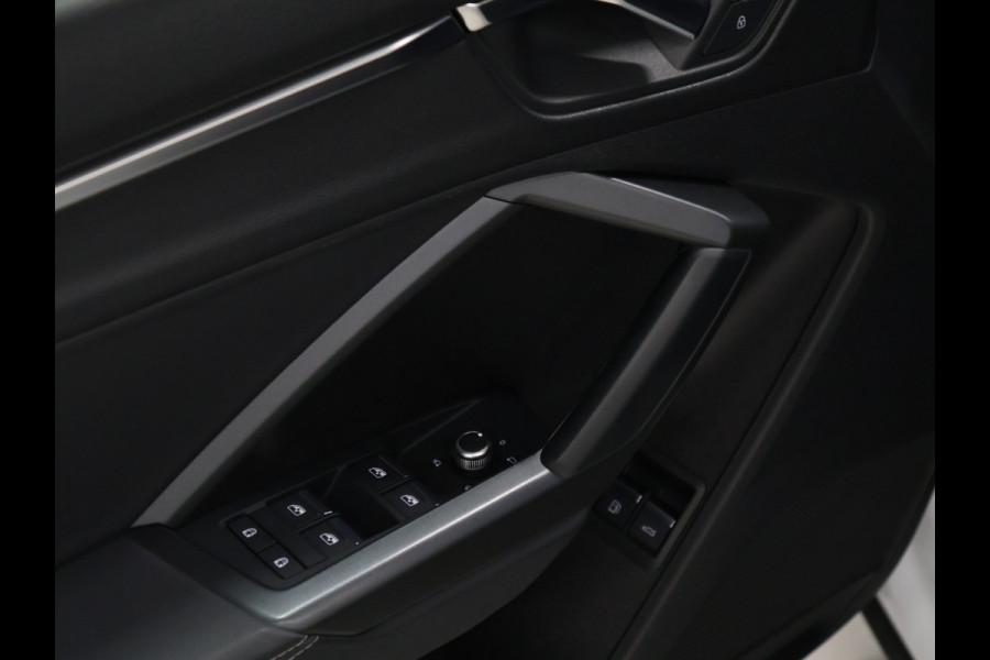 Audi Q3 Sportback 45 TFSI e Edition [TREKHAAK, APPLE CARPLAY, ANDROID AUTO, CAMERA, STOELVERWARMING, ADAPTIVE CRUISE, DODE HOEK DETECTIE, CLIMATE, NIEUWSTAAT]