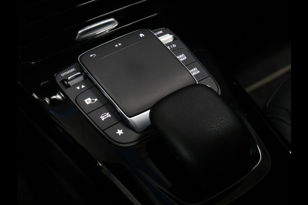 Mercedes-Benz A-Klasse 180 Business Solution AMG [SCHUIFKANTELDAK, CAMERA, STOELVERWARMING, BLUETOOTH, SCHAKELFLIPPERS, CRUISE, CLIMATE, NIEUWSTAAT]