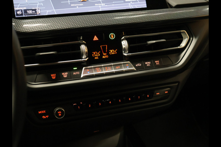 BMW 1-serie 118i Executive Edition [AFNEEMBARE TREKHAAK, APPLE CARPLAY, ANDROID, SPORTSTOELEN, PDC V+A, BMW LED, CRUISE, CLIMATE, NIEUWSTAAT]