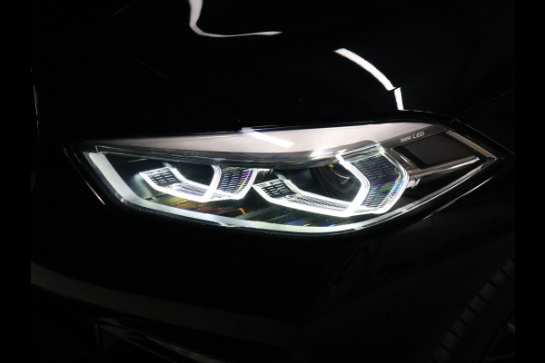 BMW 1-serie 118i Executive Edition [AFNEEMBARE TREKHAAK, APPLE CARPLAY, ANDROID, SPORTSTOELEN, PDC V+A, BMW LED, CRUISE, CLIMATE, NIEUWSTAAT]