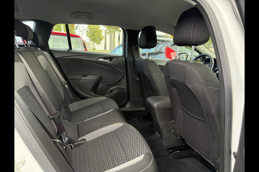 Opel Astra Sports Tourer 1.2 Edition ✓Camera ✓110pk✓2e Eigenaar✓Carplay✓Navi✓Airco✓Cruise✓Pdc✓LED koplampen✓N.A.P.✓6 Bak✓Pdc V+A✓Lm velgen✓Dakdragers ✓Comfortstoelen✓Bj 11-2020✓Apk tot 07-2028