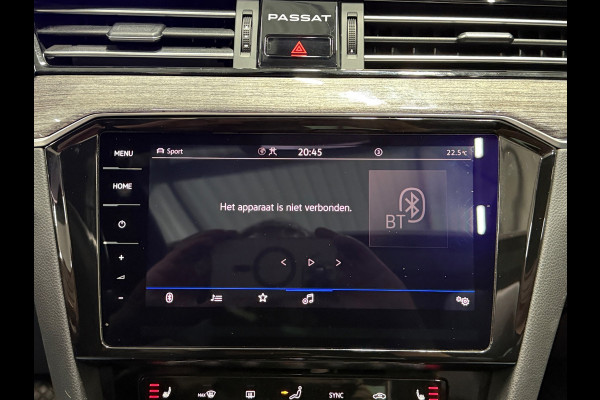 Volkswagen Passat Variant GTE 218pk DSG | Pano | Trekhaak | IQ Light | ACC | HUD | Nappa Leder | Massage | Camera