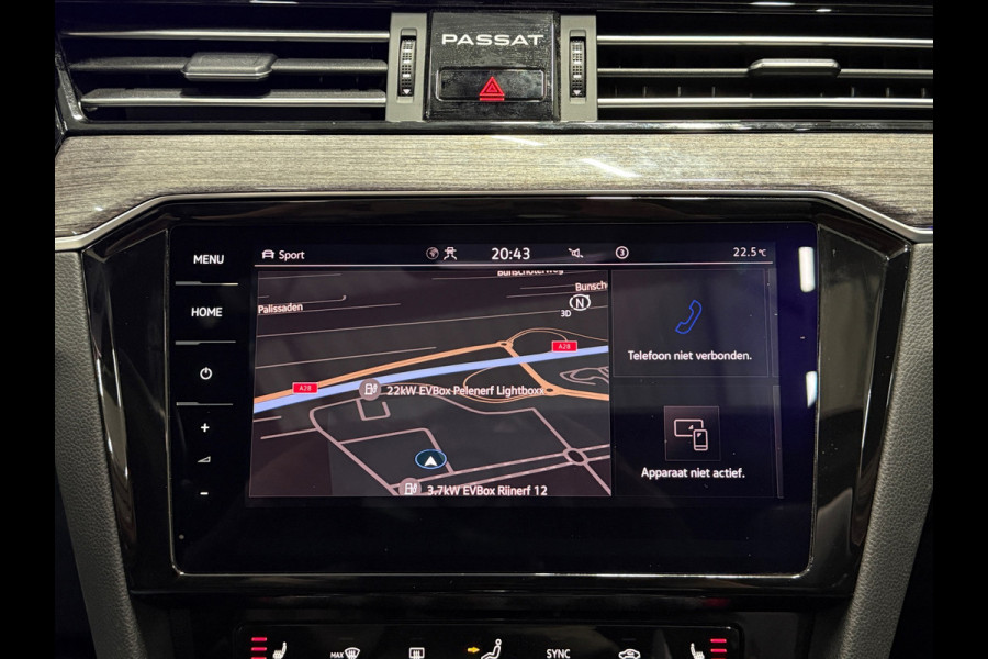 Volkswagen Passat Variant GTE 218pk DSG | Pano | Trekhaak | IQ Light | ACC | HUD | Nappa Leder | Massage | Camera