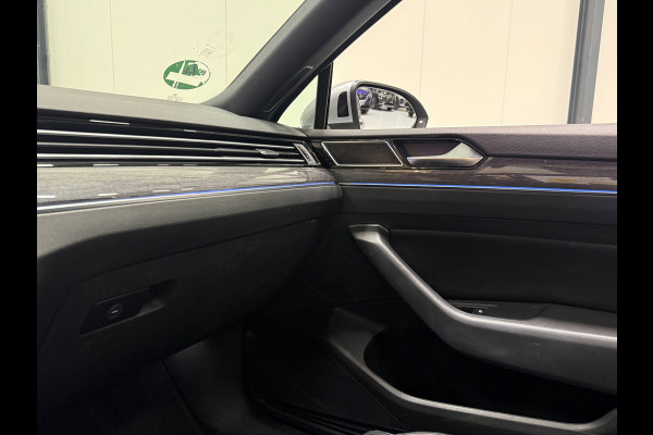 Volkswagen Passat Variant GTE 218pk DSG | Pano | Trekhaak | IQ Light | ACC | HUD | Nappa Leder | Massage | Camera