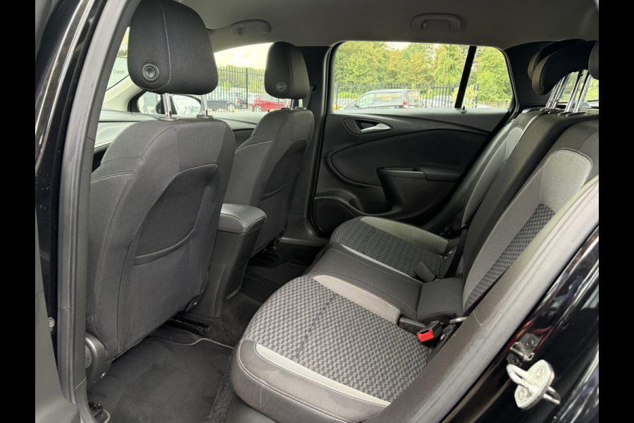 Opel Astra Sports Tourer 1.2 Edition ✓2e Eigenaar✓Trekhaak✓131pk✓Navi✓Airco✓Cruise✓Pdc V+A✓Lm velgen✓Dealer Onderhouden✓Comfortstoelen✓N.A.P✓Apk tot 07-2028