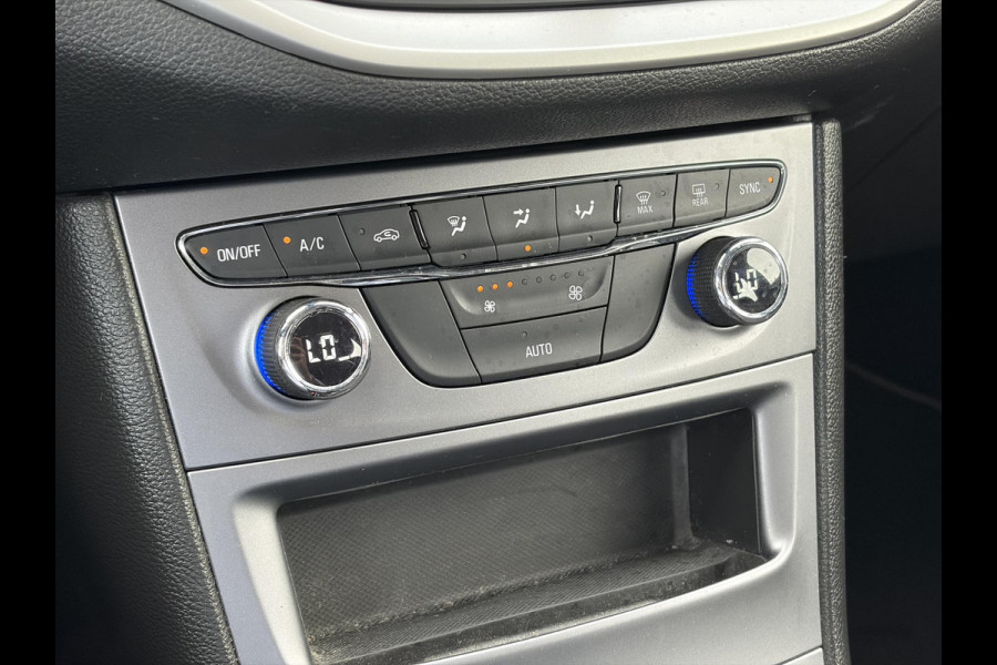 Opel Astra Sports Tourer 1.2 Edition ✓2e Eigenaar✓Trekhaak✓131pk✓Navi✓Airco✓Cruise✓Pdc V+A✓Lm velgen✓Dealer Onderhouden✓Comfortstoelen✓N.A.P✓Apk tot 07-2028