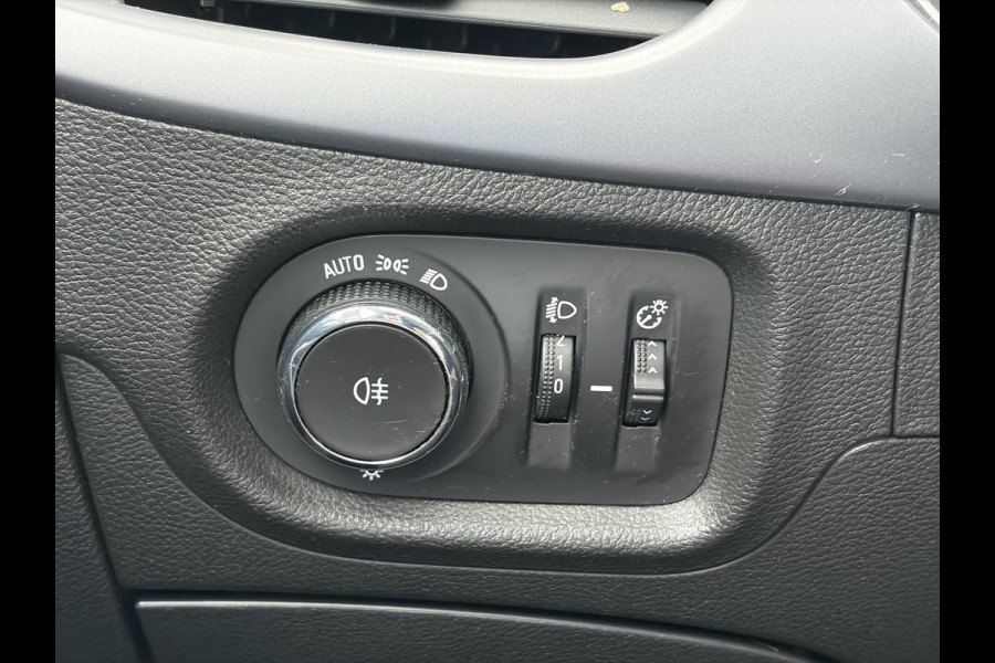 Opel Astra Sports Tourer 1.2 Edition ✓2e Eigenaar✓Trekhaak✓131pk✓Navi✓Airco✓Cruise✓Pdc V+A✓Lm velgen✓Dealer Onderhouden✓Comfortstoelen✓N.A.P✓Apk tot 07-2028