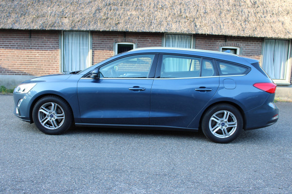 Ford FOCUS Wagon 1.0 EcoBoost Edition Business NAVI AIRCO PDC TREKHAAK 158000KM!!!
