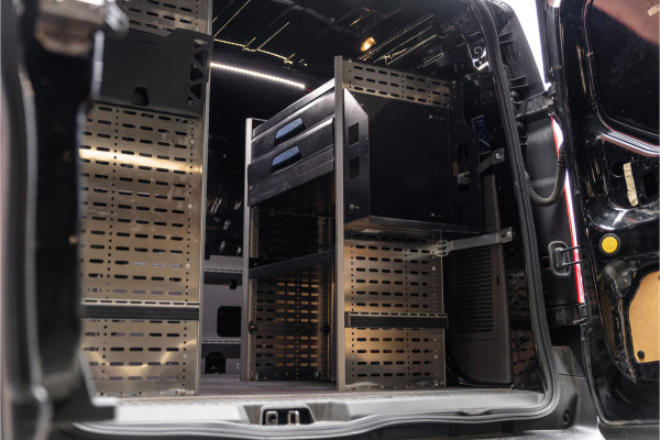 Ford Transit Connect 1.0 Ecoboost L2 | 3-Zitter | Sortimo inrichting | Navigatie | Camera | CarPlay | Stoelverwarming | Airco | MF Stuur | Dealer onderhouden | Nieuwe APK