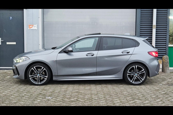 BMW 1-serie 118i M-Sport | Orig. NL | PANO | Sfeerverl. | Carplay | ACC