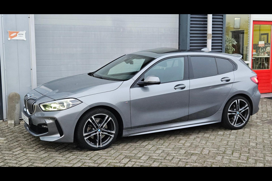 BMW 1-serie 118i M-Sport | Orig. NL | PANO | Sfeerverl. | Carplay | ACC