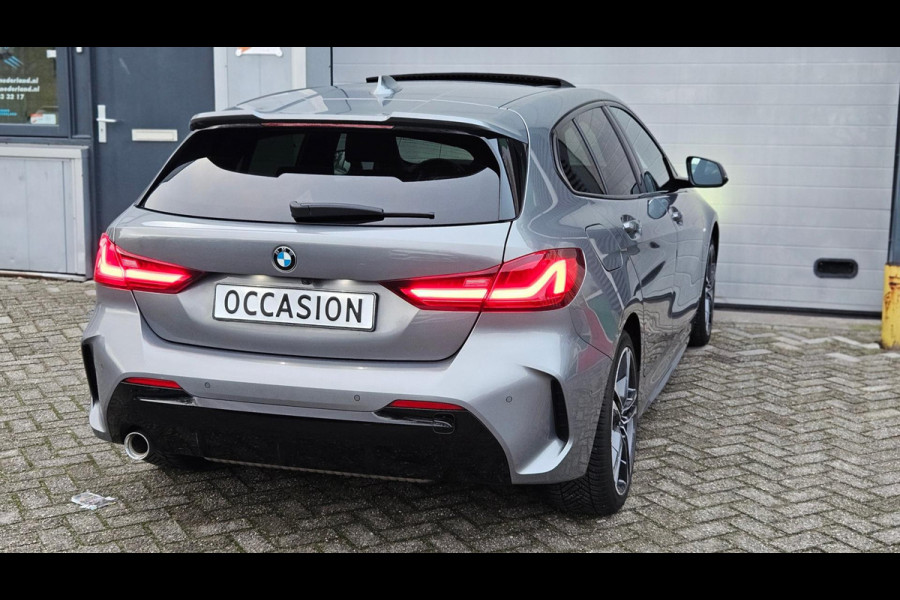 BMW 1-serie 118i M-Sport | Orig. NL | PANO | Sfeerverl. | Carplay | ACC