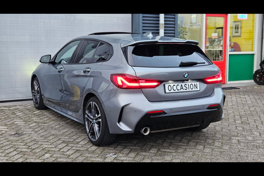 BMW 1-serie 118i M-Sport | Orig. NL | PANO | Sfeerverl. | Carplay | ACC