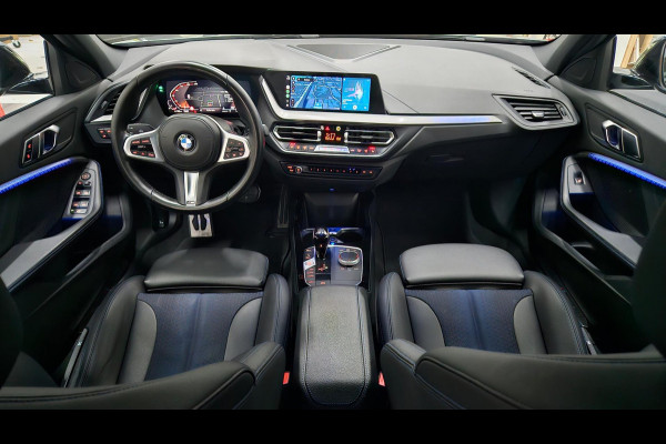 BMW 1-serie 118i M-Sport | Orig. NL | PANO | Sfeerverl. | Carplay | ACC