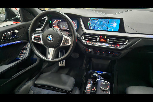BMW 1-serie 118i M-Sport | Orig. NL | PANO | Sfeerverl. | Carplay | ACC