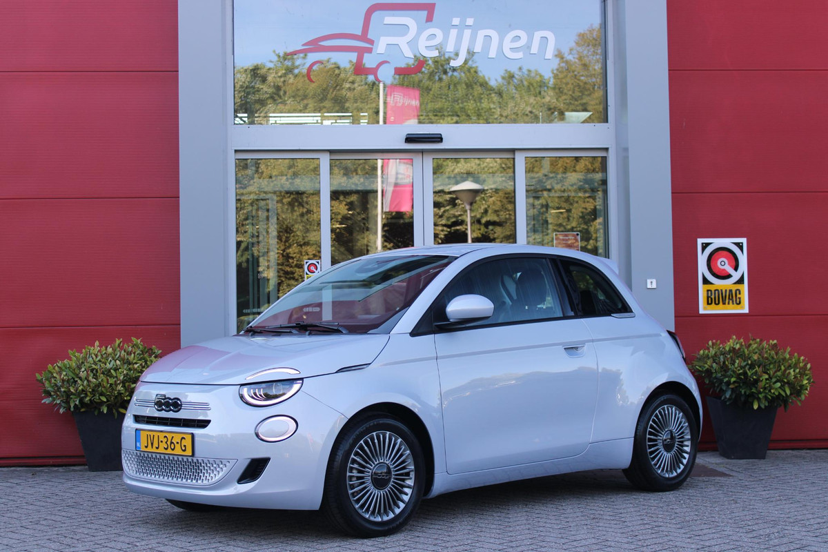 Fiat 500 1.0 Hybrid 65PK TORINO LAUNCH EDITION | DRAADLOZE APPLE CARPLAY/ANDROID AUTO | PARKEERSESOREN ACHTER | 16" LICHTMETALEN VELGEN "BURNISHED" | LED KOPLAMPEN "INFINITY" | CLIMATE CONTROL | DAB+ RADIO | REGEN/LICHT SENSOR | KEYLESS START | CELESTIAL BLUE | CRUISE CONTROL |