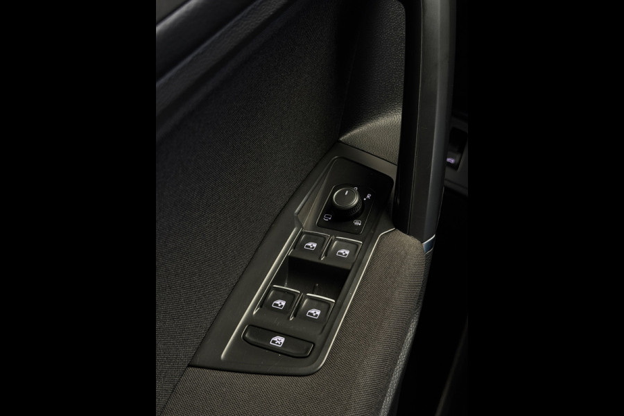 Volkswagen Tiguan Allspace 1.5 TSI R-Line CarPlay Camera 7p.