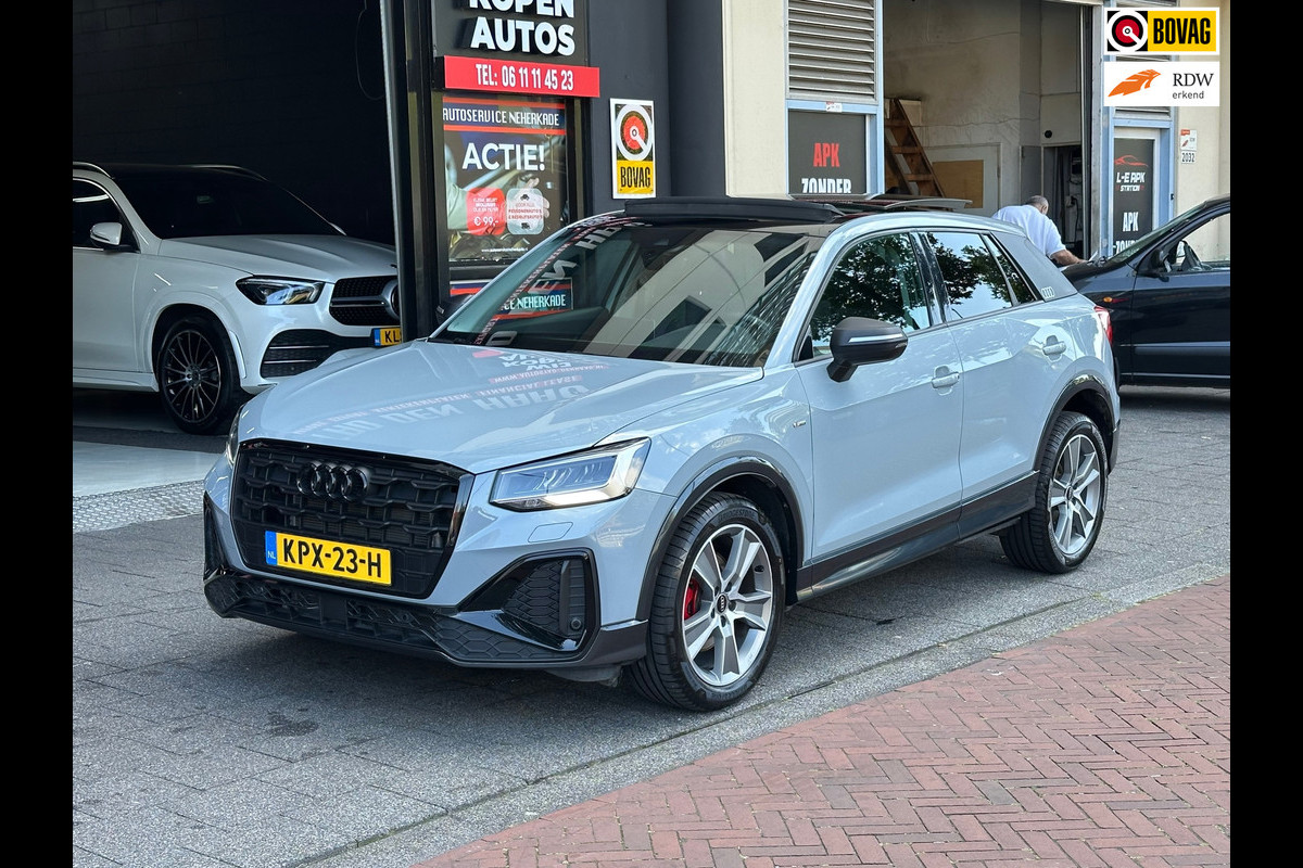 Audi Q2 35 TFSI S-Line Leer Navi Camera Carplay Pano
