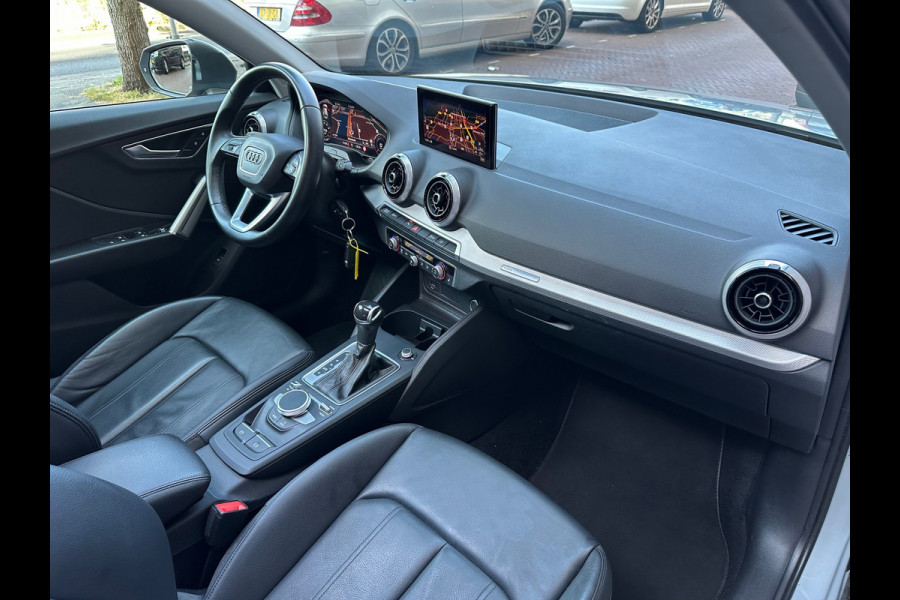 Audi Q2 35 TFSI S-Line Leer Navi Camera Carplay Pano