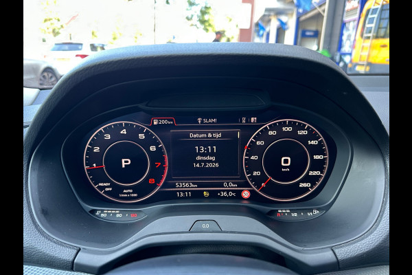 Audi Q2 35 TFSI S-Line Leer Navi Camera Carplay Pano