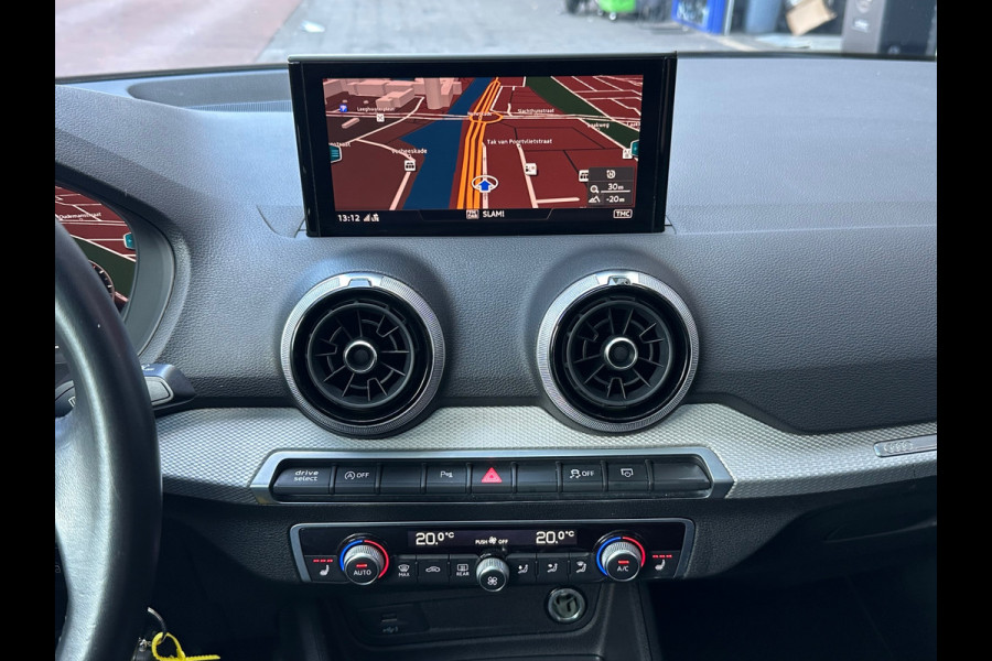Audi Q2 35 TFSI S-Line Leer Navi Camera Carplay Pano