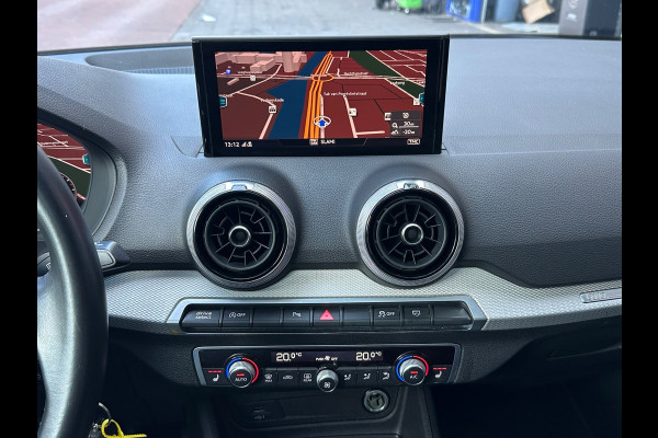 Audi Q2 35 TFSI S-Line Leer Navi Camera Carplay Pano