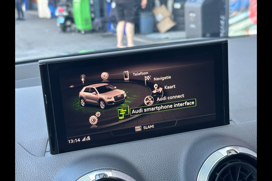 Audi Q2 35 TFSI S-Line Leer Navi Camera Carplay Pano