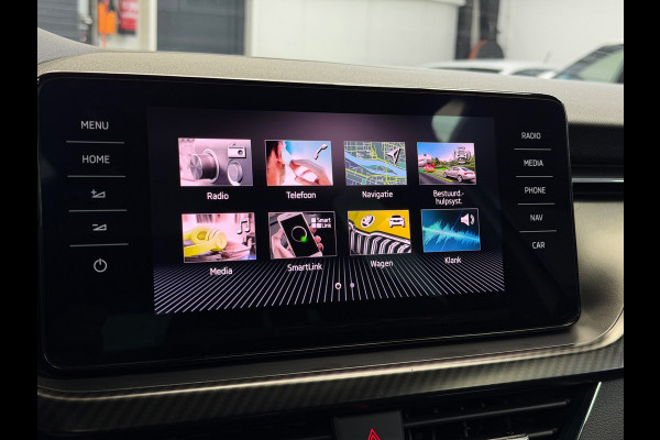 Škoda Kamiq 1.5 TSI Monte Carlo Pano CarPlay Camera