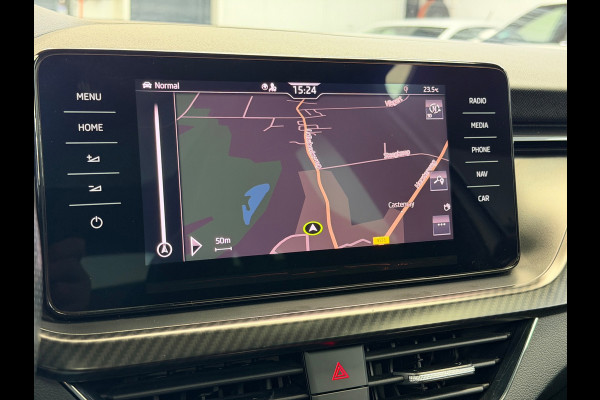 Škoda Kamiq 1.5 TSI Monte Carlo Pano CarPlay Camera