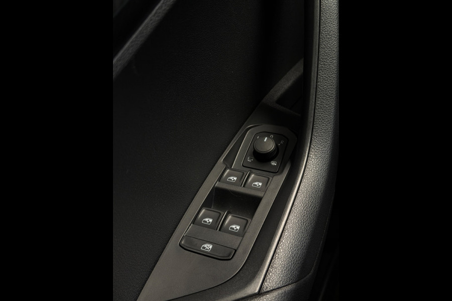 Škoda Karoq 1.5 TSI ACT Sportline CarPlay Nardo